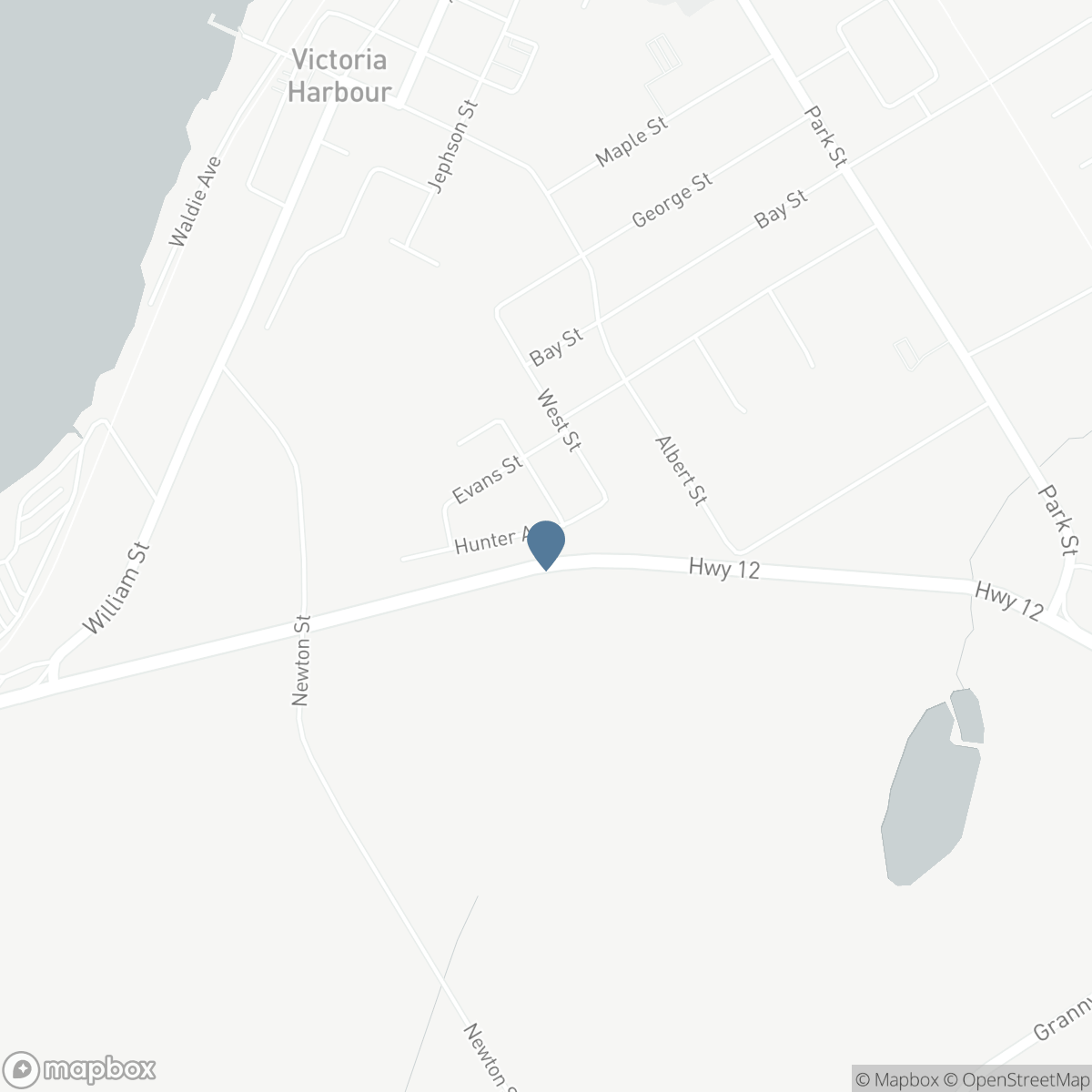 17 HUNTER AVENUE, Tay, Ontario L0K 2A0